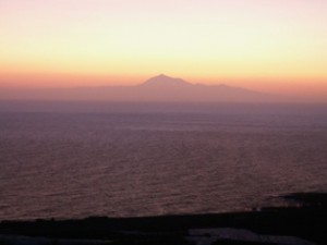 Osmý den ráno, pohled na Tenerife s horou Teide